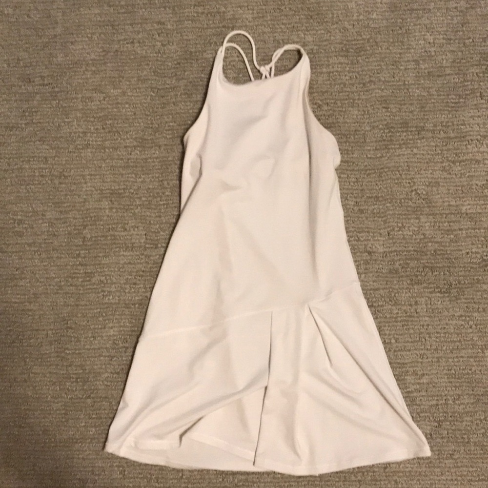Cute tennis ivivva dress with a bra built in